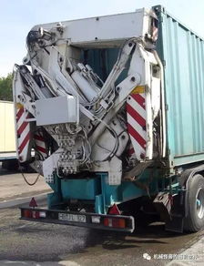 公路運(yùn)輸?shù)牧眍?lèi)之星 集裝箱自裝卸式運(yùn)輸車(chē)在普通貨物道路運(yùn)輸中的應(yīng)用